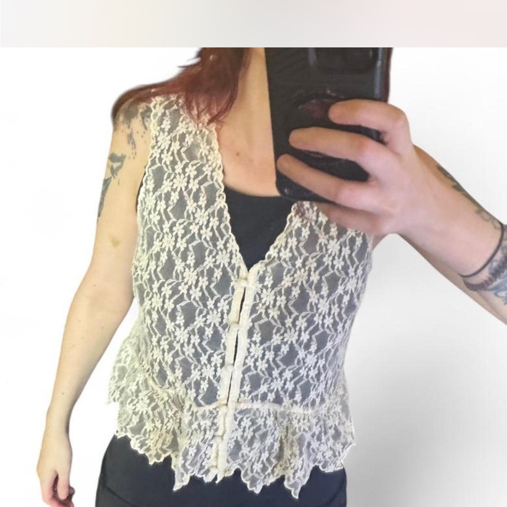 NWT American Eagle Outfitters Cream Lace Blouse
